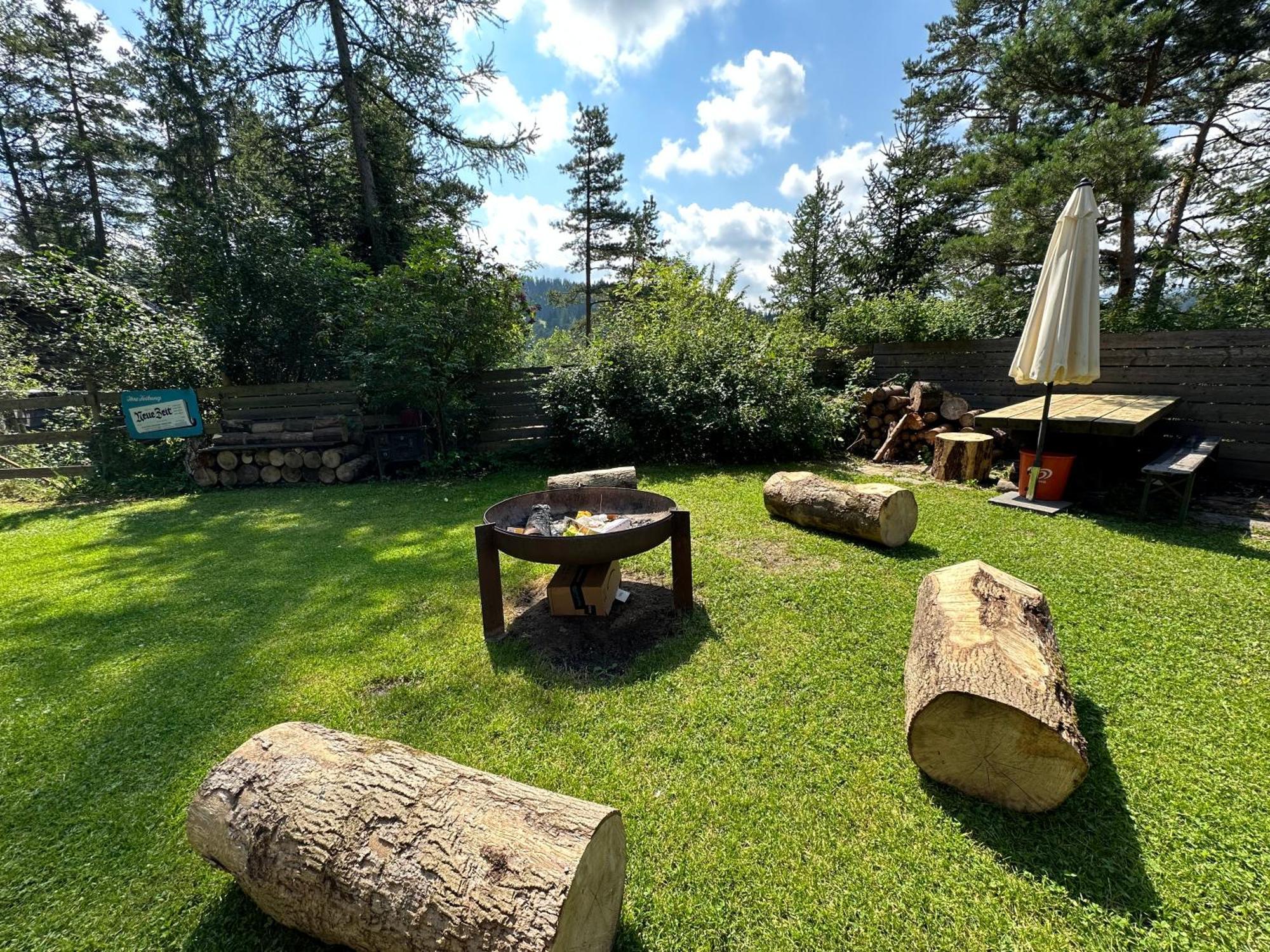 Ferienhaus Im Wald Edelschrott Luaran gambar