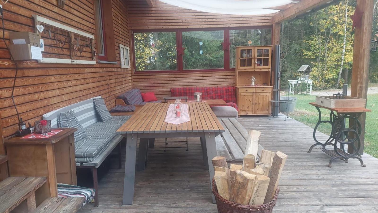 Ferienhaus Im Wald Edelschrott Luaran gambar