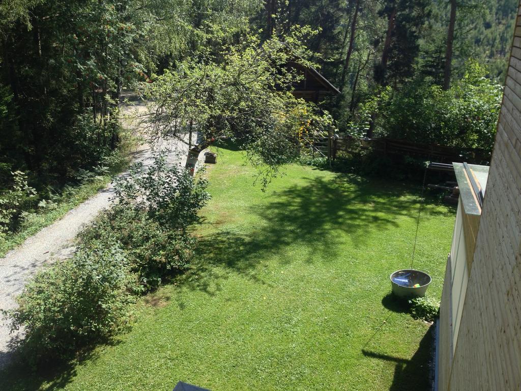 Ferienhaus Im Wald Edelschrott Luaran gambar