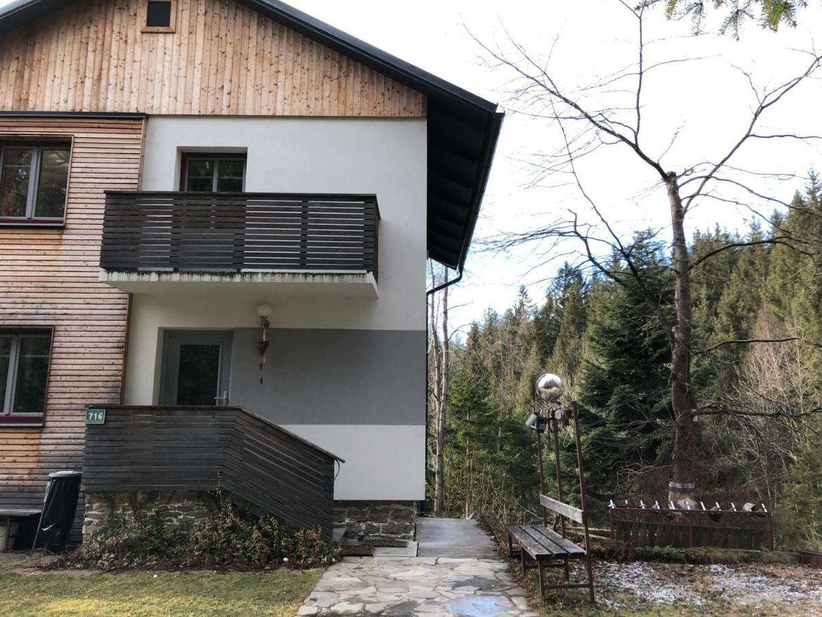 Ferienhaus Im Wald Edelschrott Luaran gambar